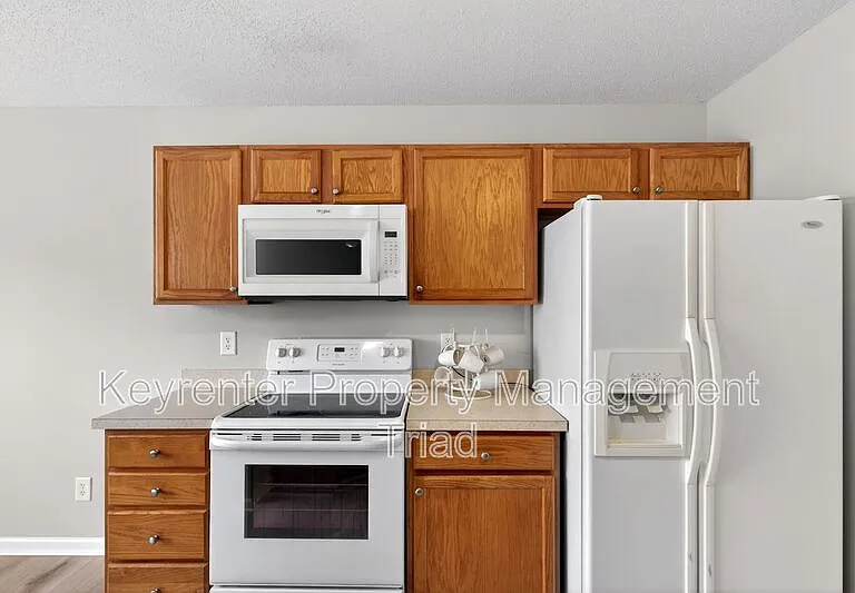 2703 Stafford St — Photo 44