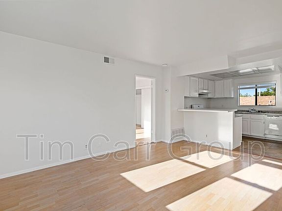 4th image of 231 Cabrillo St #B