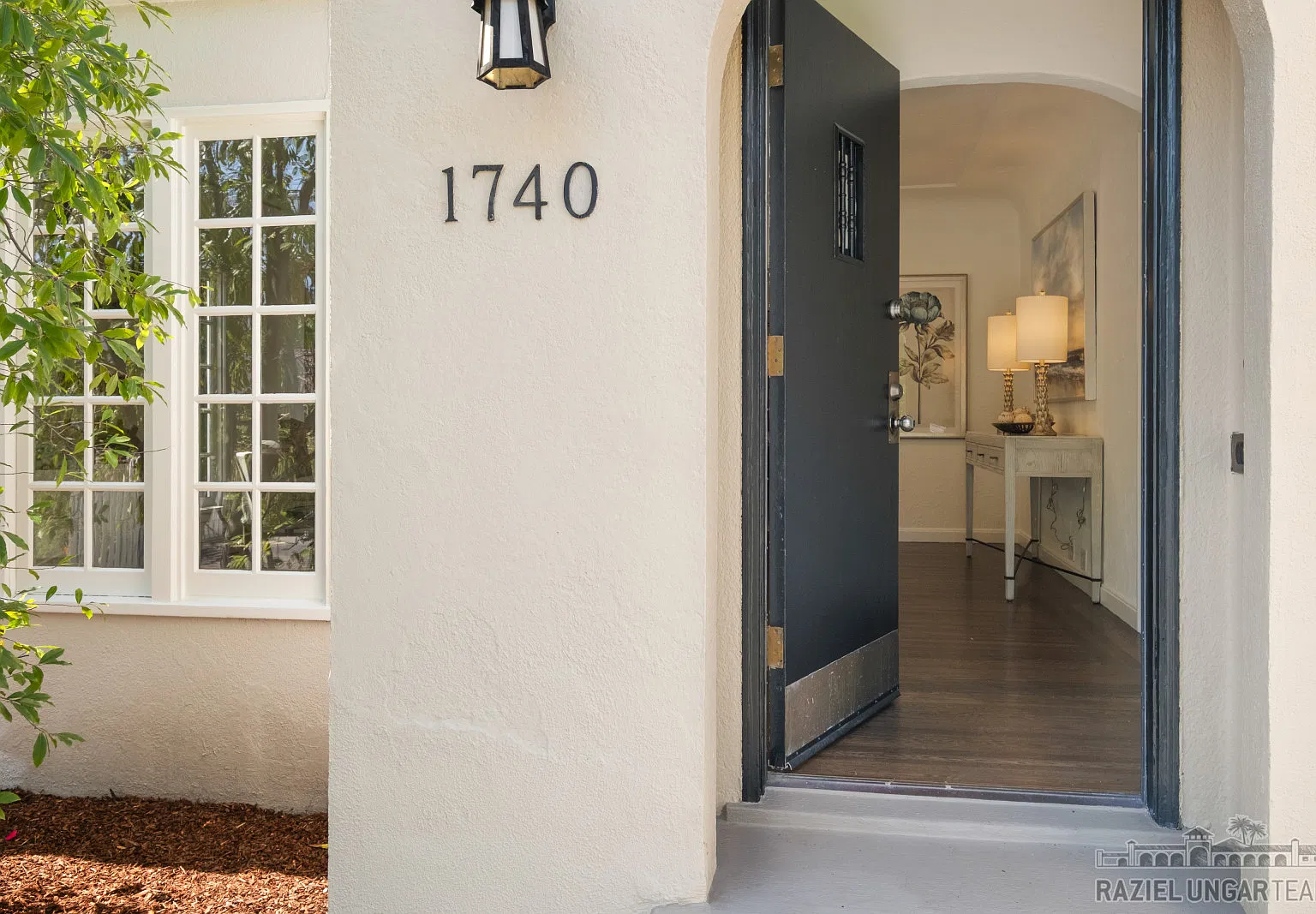 3 bed, 1400 sqft, $7,490 — Photo 2