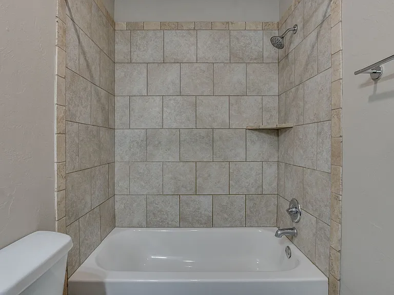 2149 Buena Vida Ln — Photo 31