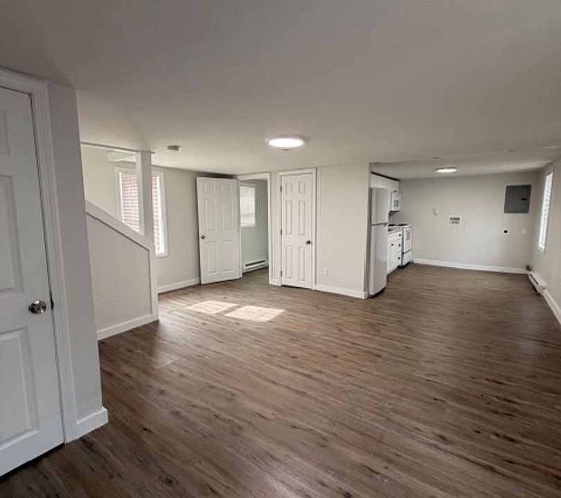1st image of 9 Rochester St #4