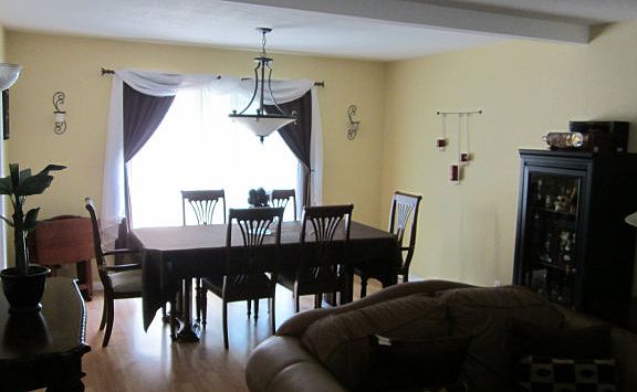 2nd image of 2886 Grafton Way