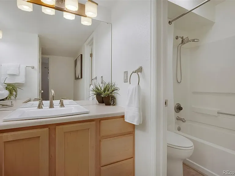 9160 E Arbor Cir #F — Photo 18