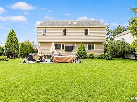 5th image of 71 Prospect Ave