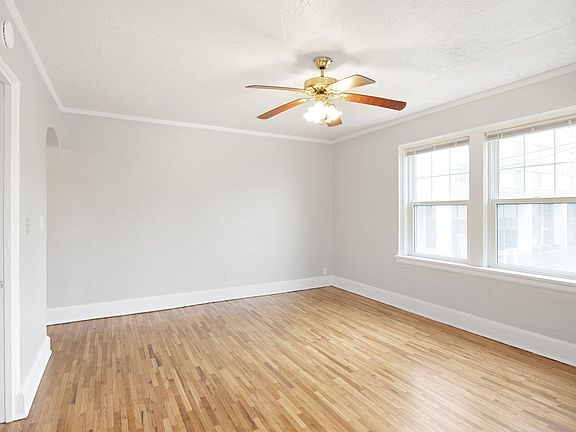 5th image of 723 Woodlawn Ave #723B1