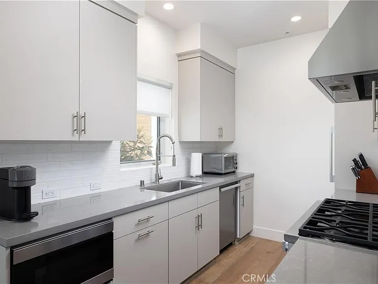3920 Coast Hwy E — Photo 23