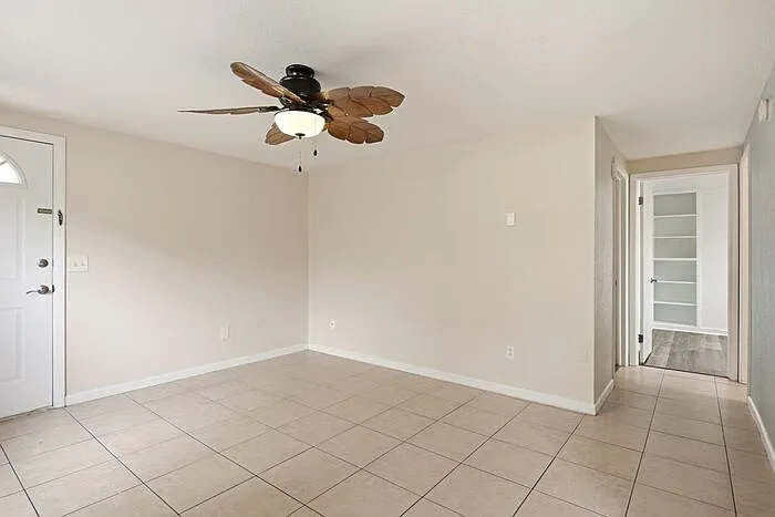 634 Dogwood Ct — Photo 12