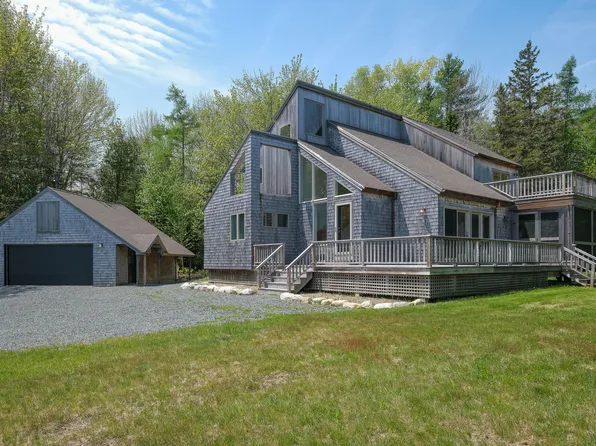 701 N Sedgwick Road, Sedgwick, ME 04676