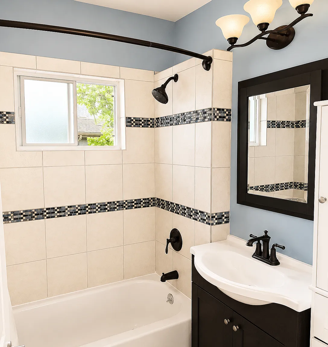 2 bed, 1.0 bath, 880 sqft, $2,200 — Photo 2