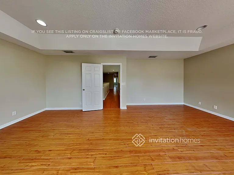 5817 NW 125th Ave — Photo 13