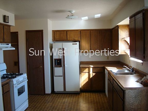 3rd image of 1623 E 21st St