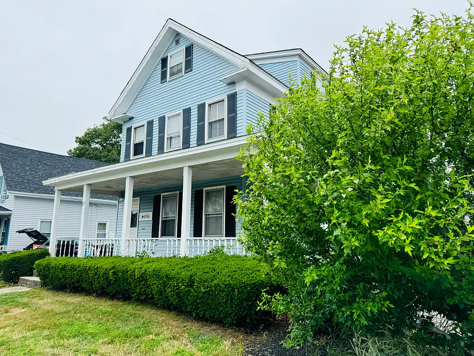 29 W Central Ave #3