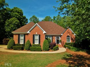5158 Old Oaks Ct, Flowery Branch, GA 30542