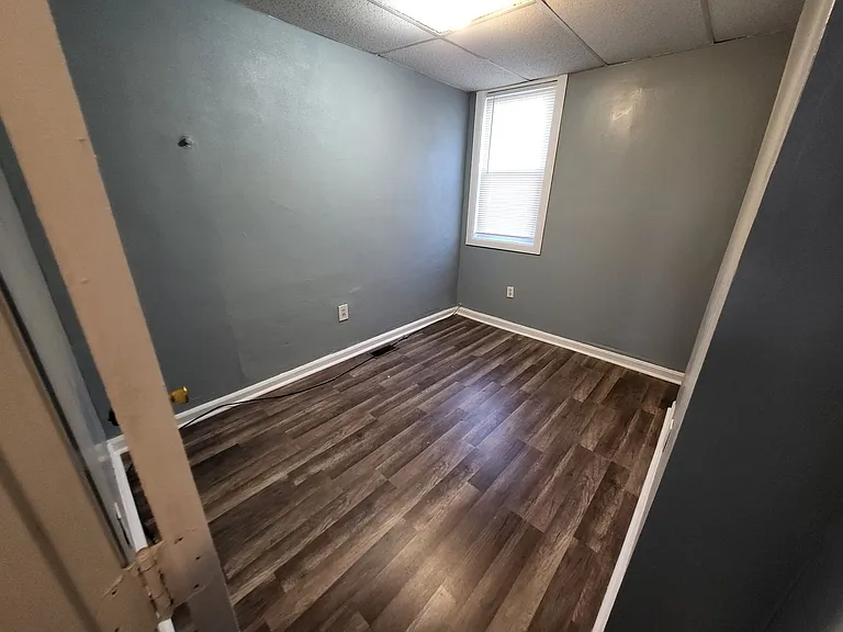 517 N Rose St — Photo 10
