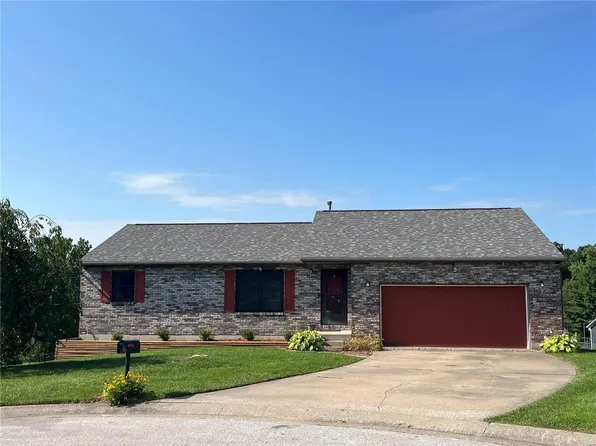 327 Lake Apollo Dr, Hannibal, MO 63401