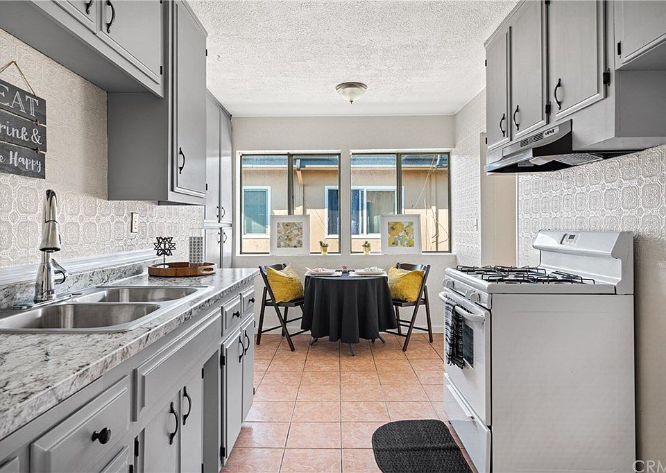 1st image of 3070 Vineland Ave APT 10