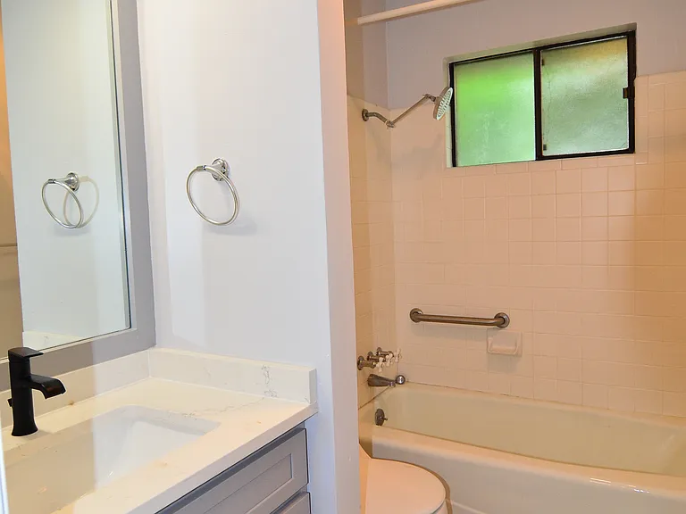hall full bath