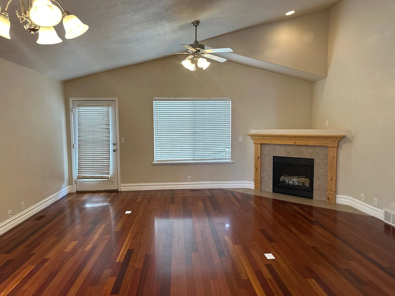 5 bed, 2646 sqft, $2,700 — Photo 3