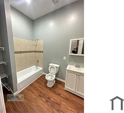 438 N Linwood Ave — Photo 8