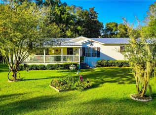 48 Felton Lake Rd, Waynesville, GA 31566