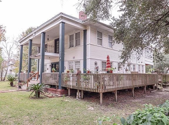 4th image of 2350 Pecos St