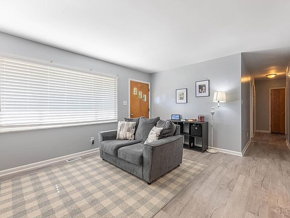 3rd image of 508 Regent Dr