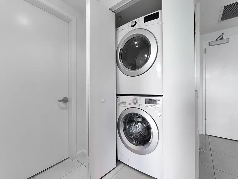 Washer/Dryer