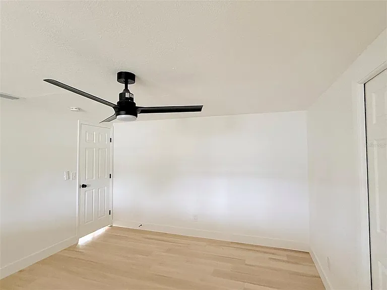 8512 Longboat Ln — Photo 13