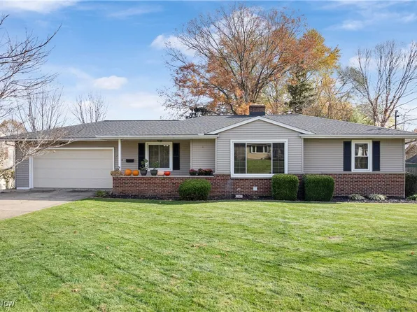 710 Shaker Dr, Medina, OH 44256