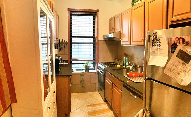 Rented by Rapid Realty Cobble Hill | media 47