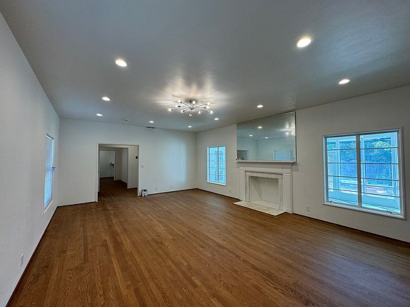 4th image of 432 E Michigan Ave