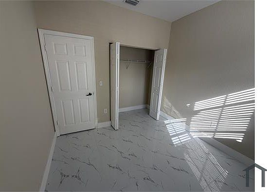 5th image of 378 NE 25th Pl Unit 204