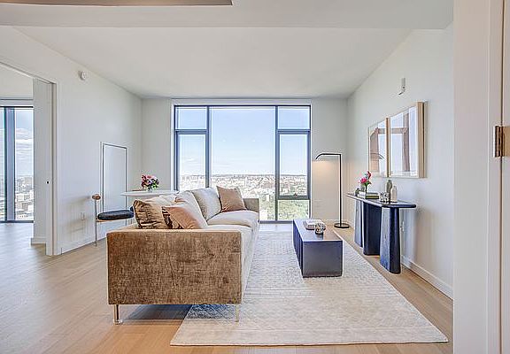 3rd image of 196 Willoughby St APT 14N