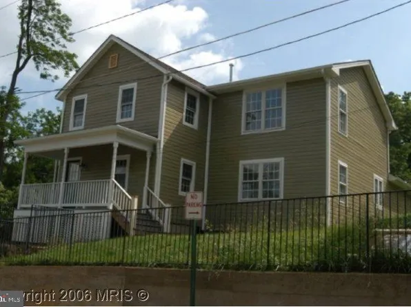 76 Liberty St, Warrenton, VA 20186