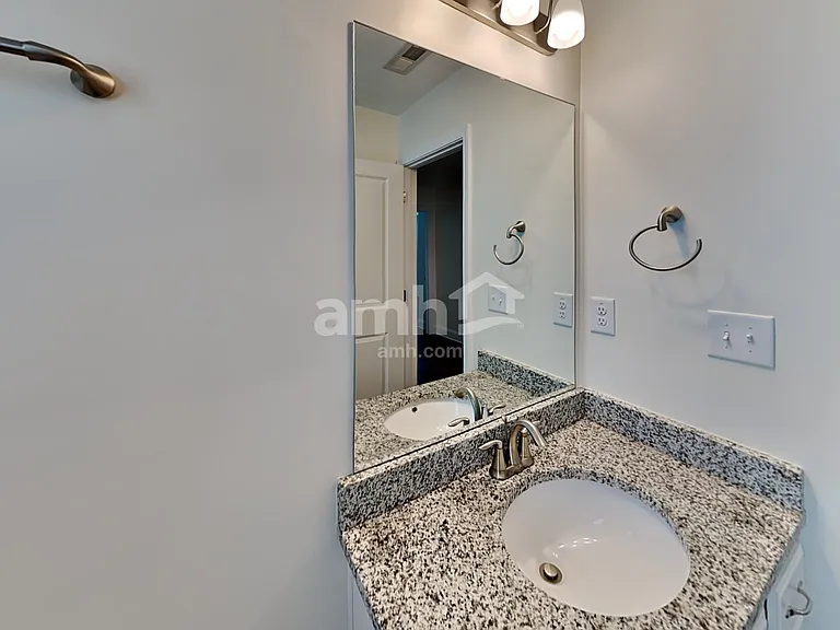 1002 Merlot Ct — Photo 17
