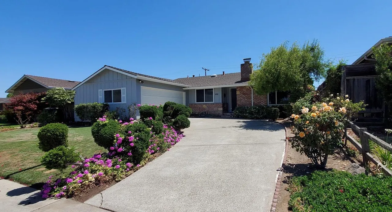 3 bed, 1565 sqft, $6,200 — Photo 1