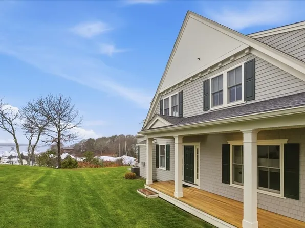 1090 Shore Rd #7, Bourne, MA 02532