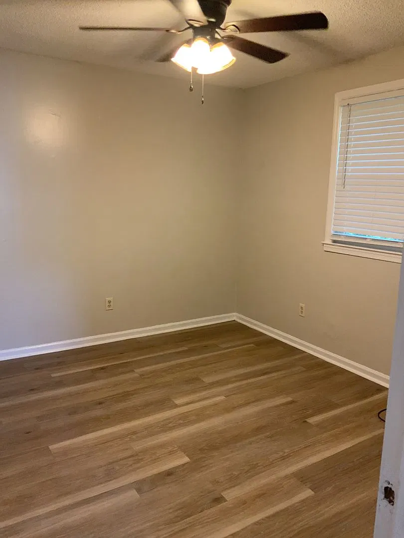 2 Bedroom 1 bath Apt — Photo 4