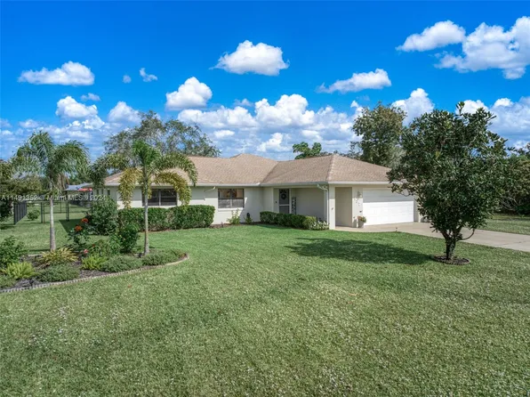 137 Grape Rd NW, Lake Placid, FL 33852