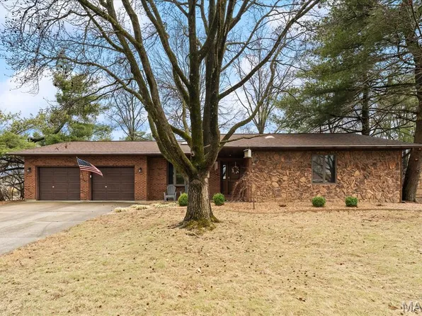 2 Morgan Lake Dr, Millstadt, IL 62260