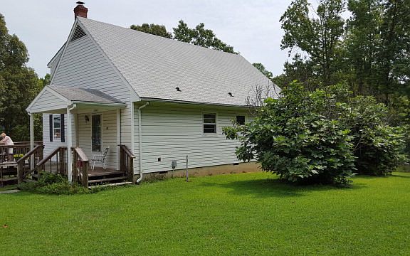 4th image of 137 Wharf Ln