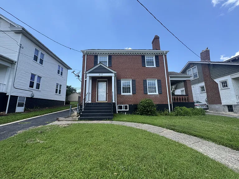310 Yeardley Ave — Photo 1