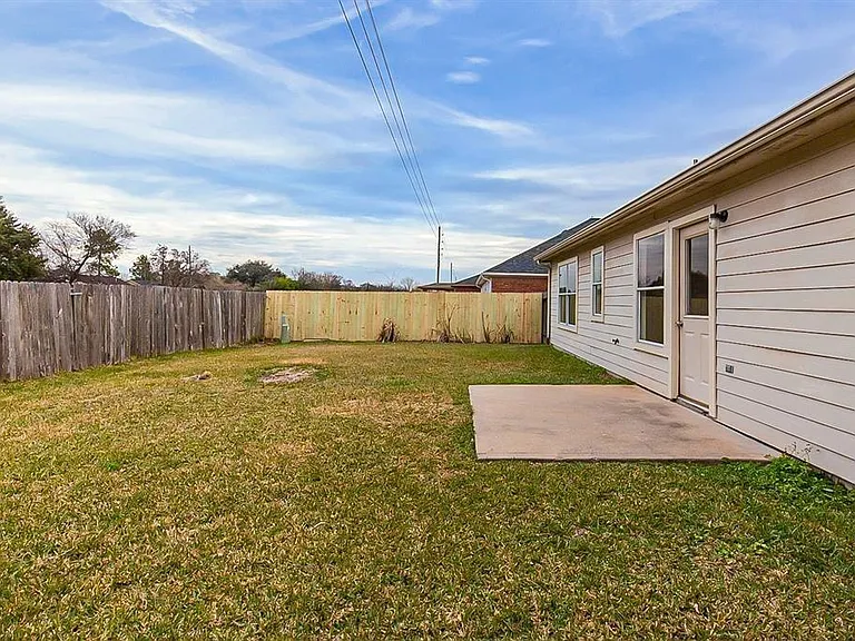7143 Chickory Woods Ln — Photo 16