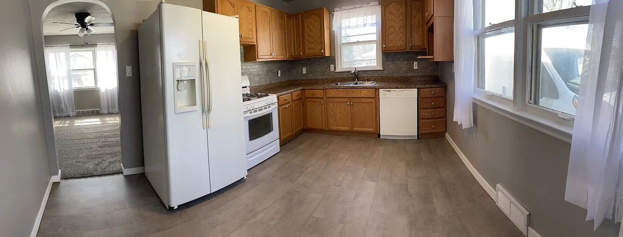 2 bed, 900 sqft, $1,435 — Photo 3