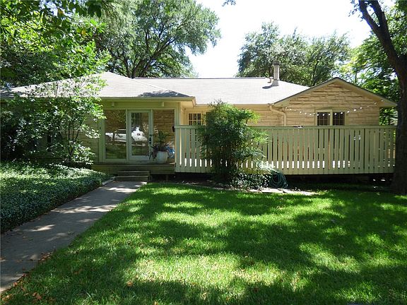3rd image of 3215 Cherry Ln #B