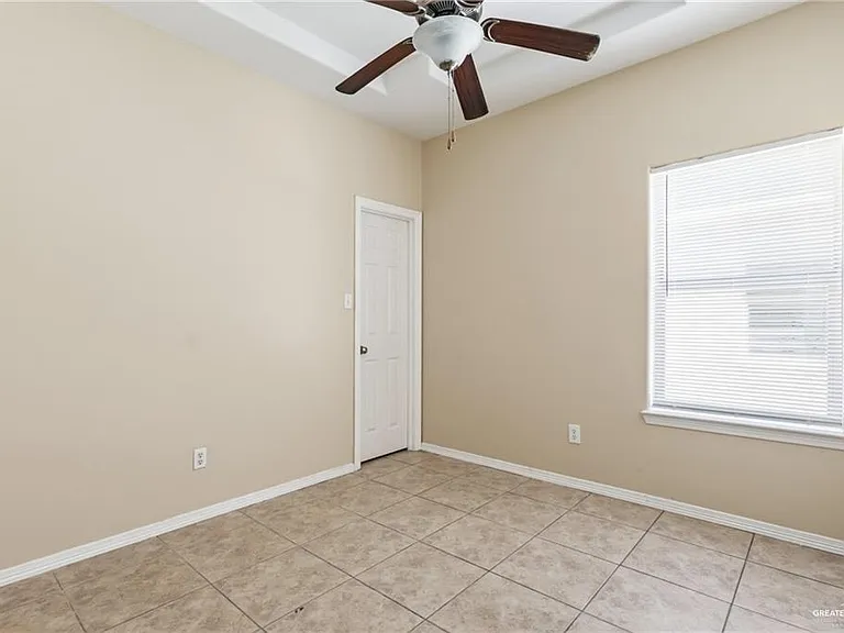 3605 S Fairmont Ave — Photo 6
