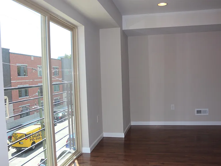 424 N 40th St #2 — Photo 8