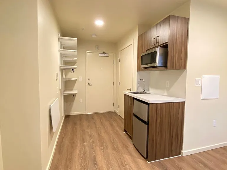 Plaza Apartments — Photo 133
