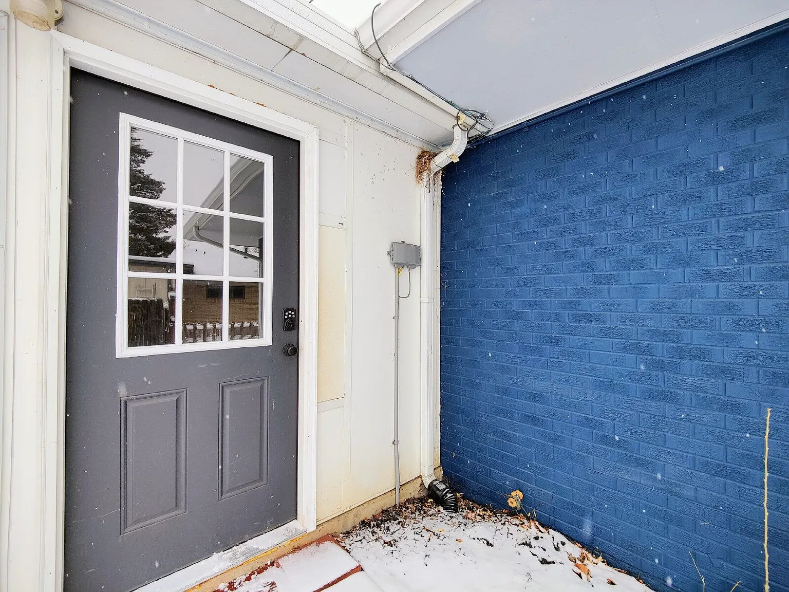 2 bed, 1.0 bath, 1250 sqft, $1,415 — Photo 2