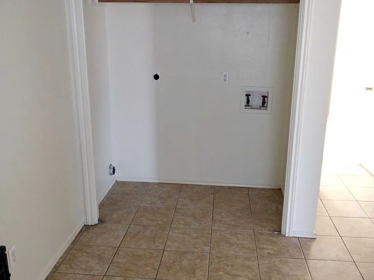 1504 Windward Dr — Photo 8